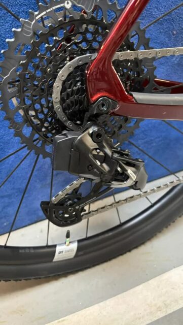 Kein Kabel. Kein Limit. Kein klassisches Gravelbike.
⚡ SRAM AXS Wireless
🚴♂️ Stabil wie ein MTB, schnell wie ein Rennrad
🌍 Bereit für alles, was du ihm zumutest
Overkill oder genau dein Ding? 👇
#magnobike #merida #bikeservice #düsseldorf